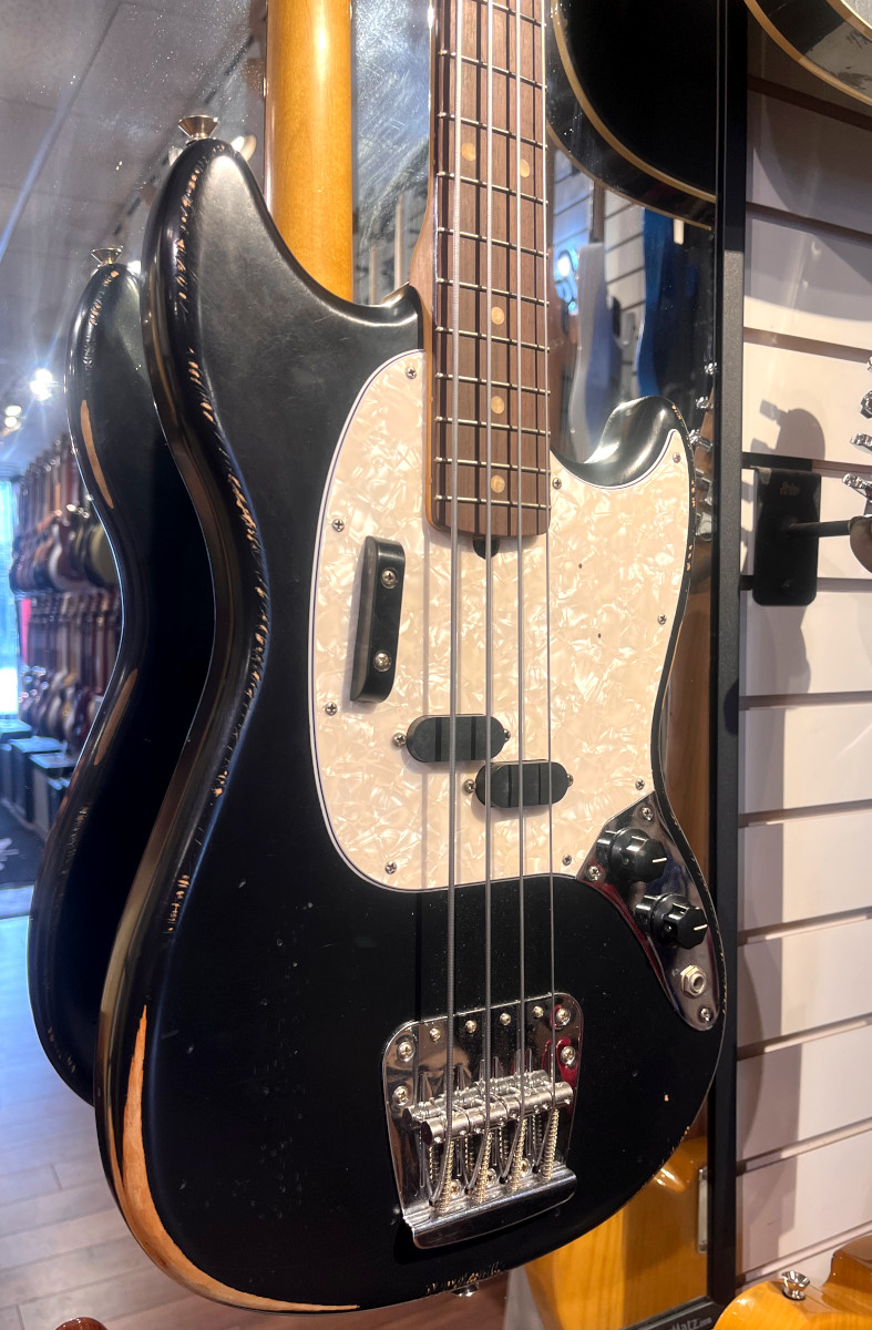 USED Fender JMJ Road Worn Mustang Bass Black w/Bag: Canadian