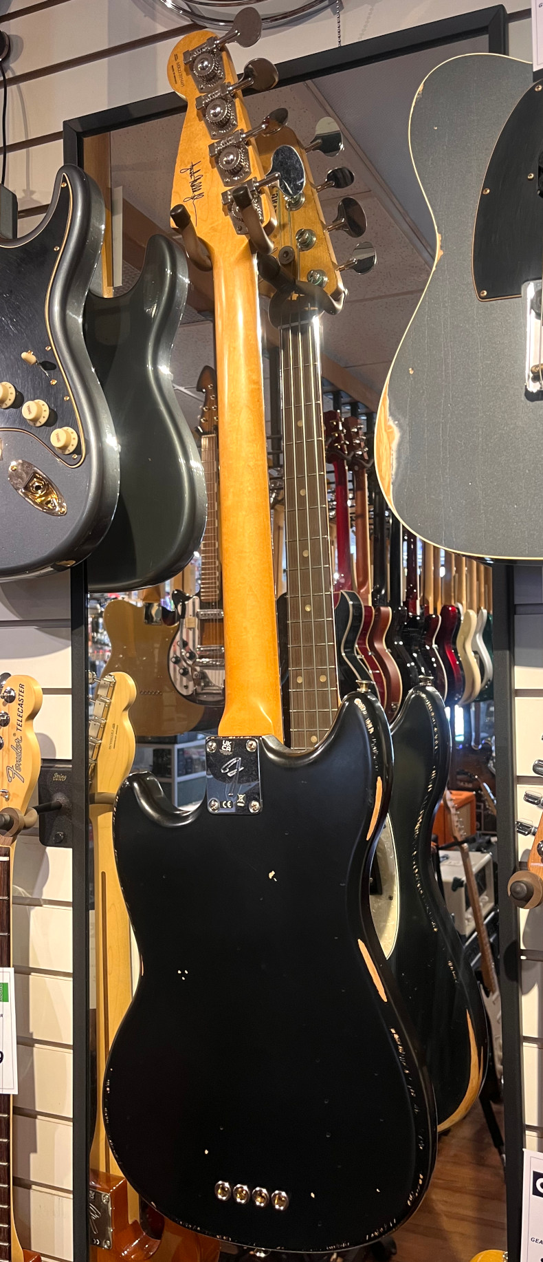 Fender USED Fender JMJ Road Worn Mustang Bass Black  w/Bag - Used