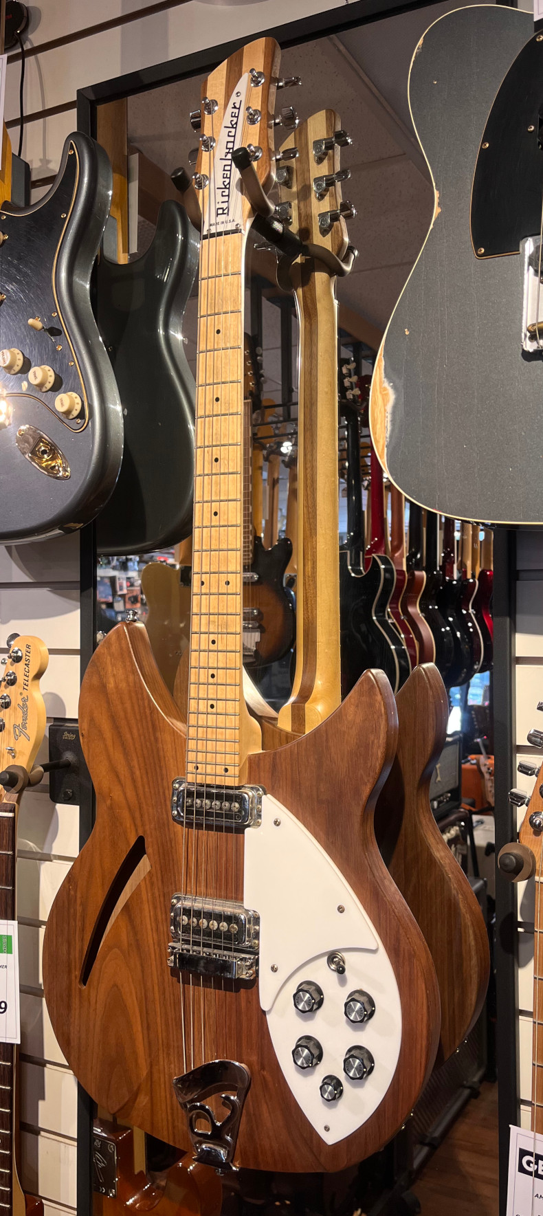 Misc USED Rickenbacker 2016 330W Walnut  w/OHSC - Used