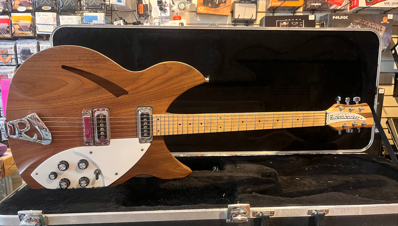 Misc USED Rickenbacker 2016 330W Walnut  w/OHSC - Used