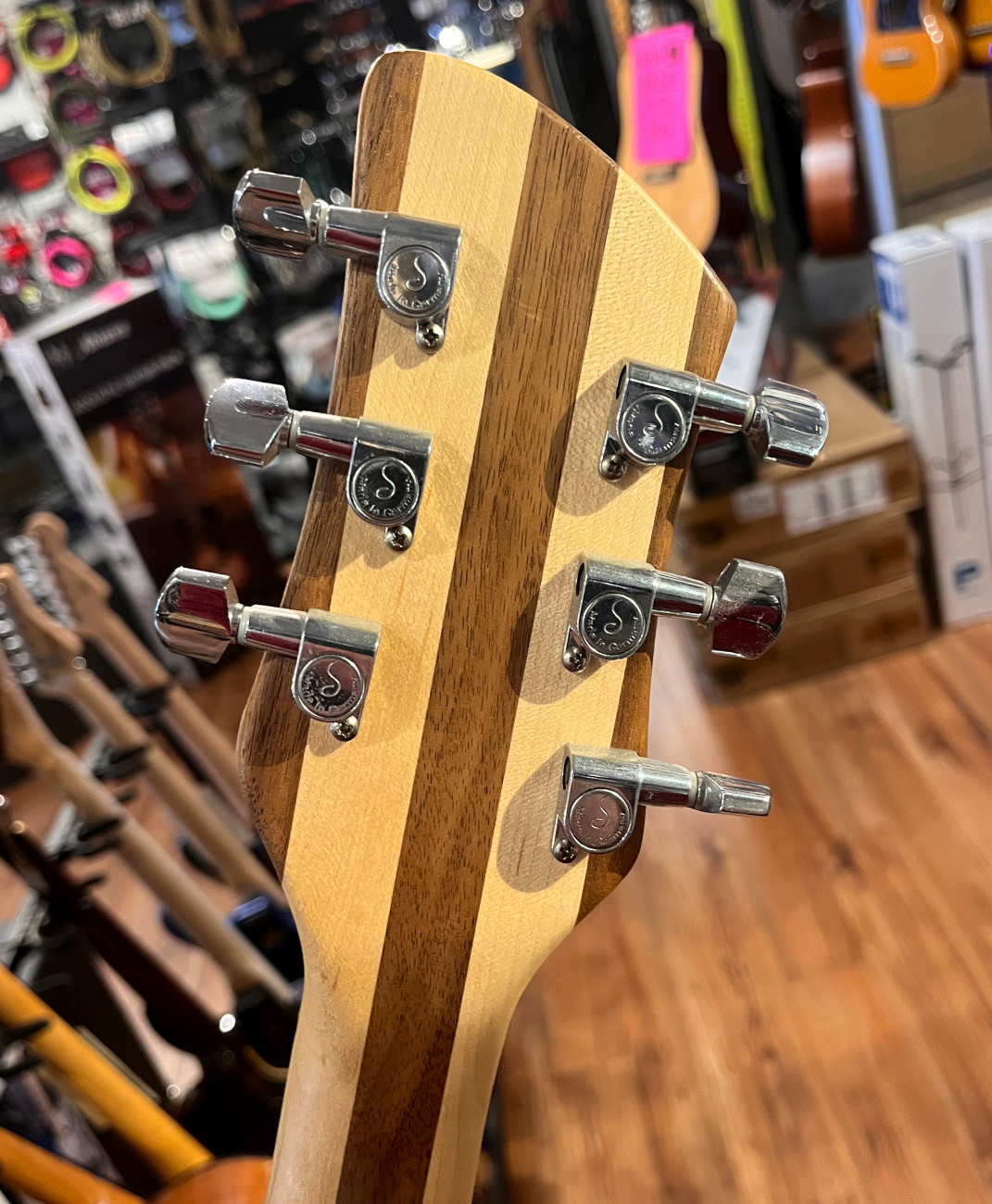 Misc USED Rickenbacker 2016 330W Walnut  w/OHSC - Used