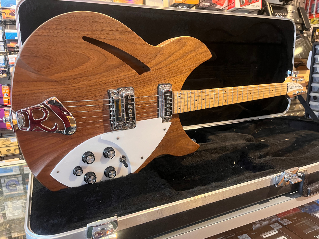 Misc USED Rickenbacker 2016 330W Walnut  w/OHSC - Used
