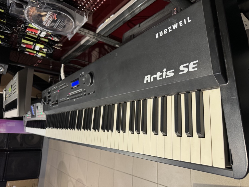 USED Kurzweil Artis SE 88 Key Stage Piano