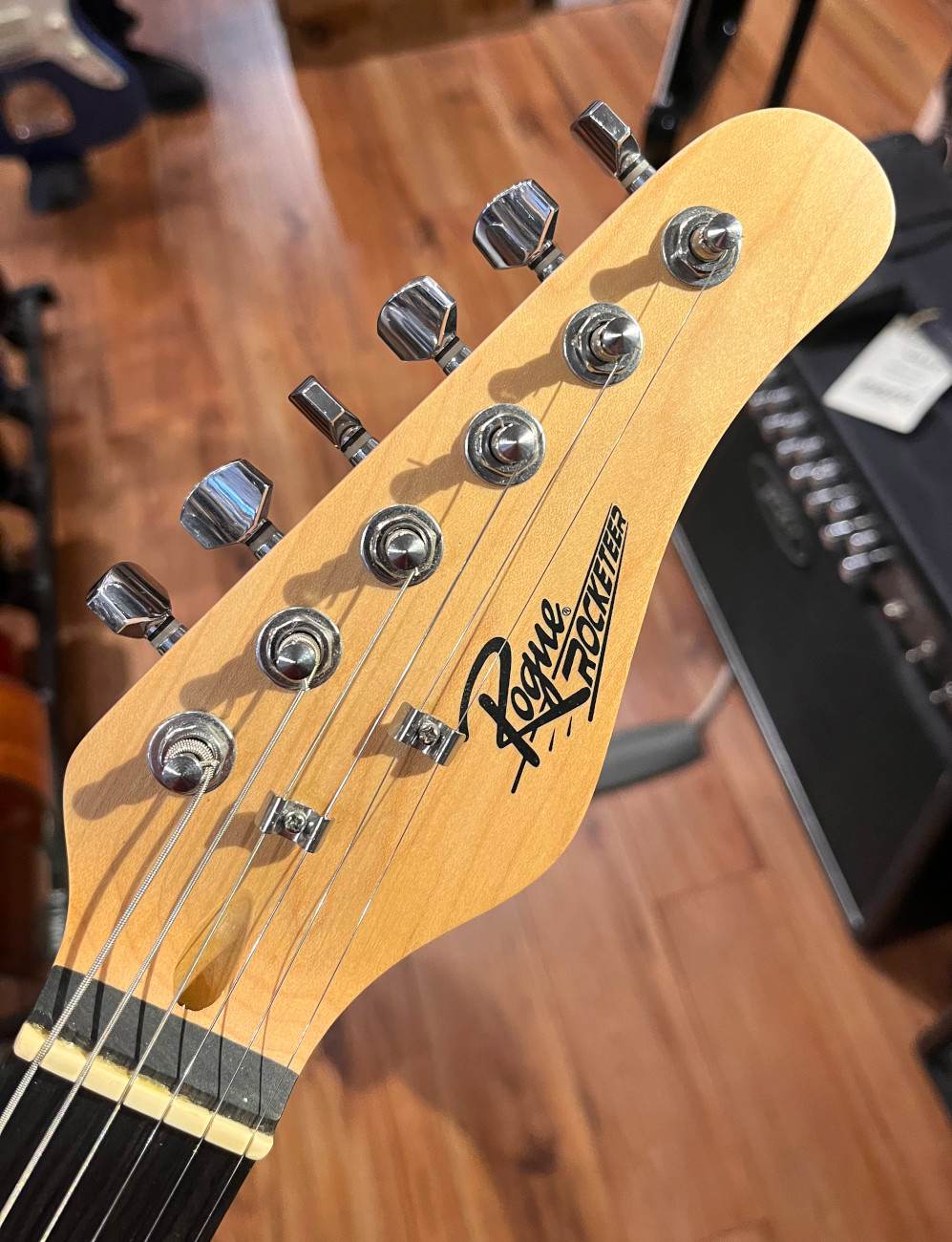 Misc USED Rogue Rocketeer 3/4 Scale Electric Guitar w/bag - Used
