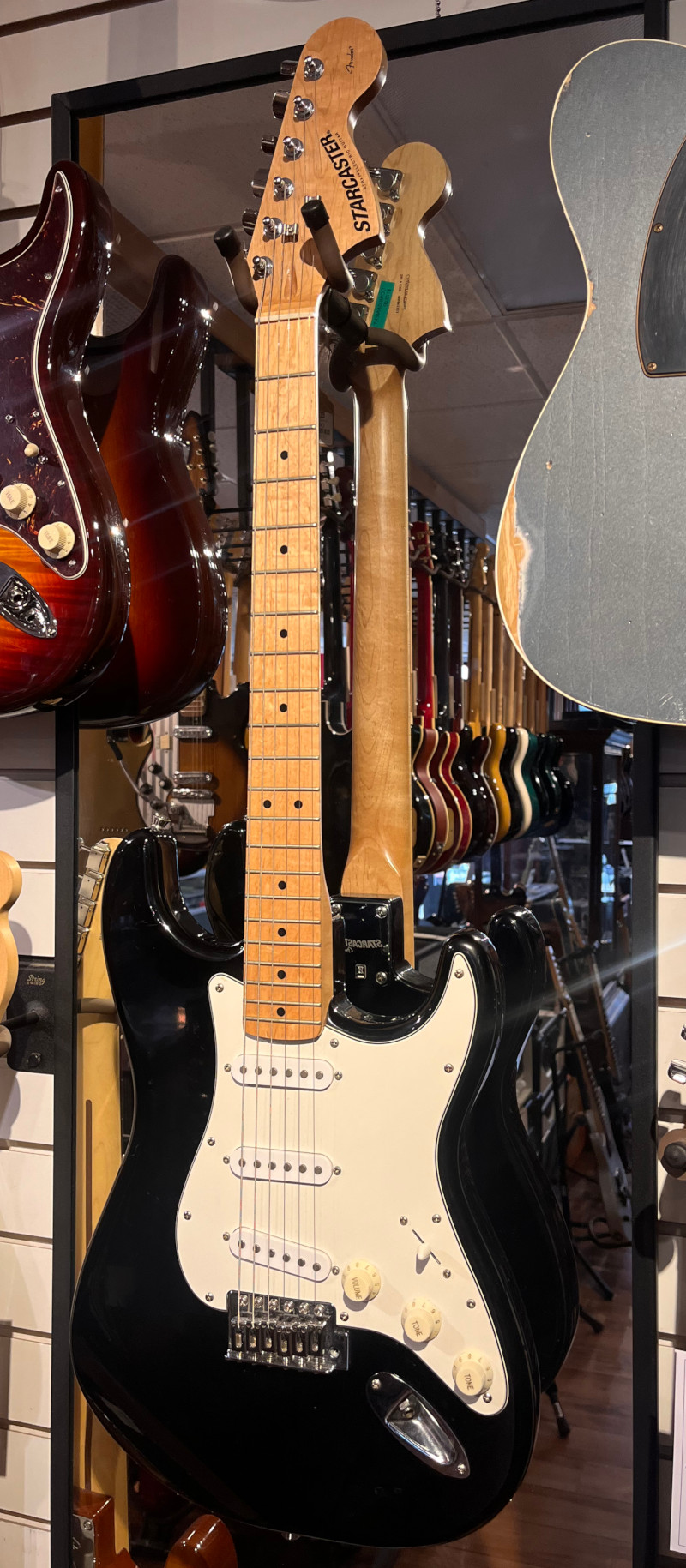 USED Fender Starcaster Stratocaster Black  …