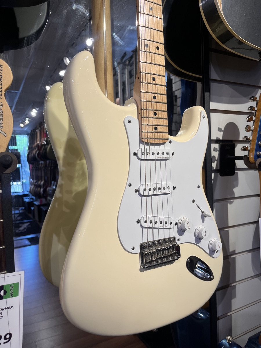 Fender USED Fender Eric Clapton Signature Strat Olympic White w/Case - CONSIGNMENT - Used