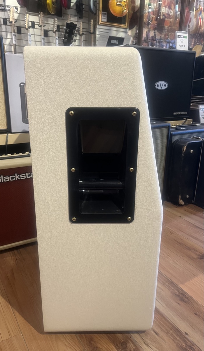 Marshall USED Marshall Origin 2x12 Vertical Slant Cabinet 212A LImited Edition White - Used