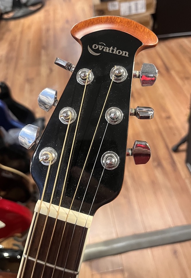Misc USED Ovation Celebrity CS-28P Shallow Bowl Acoustic - CONSIGNMENT - Used