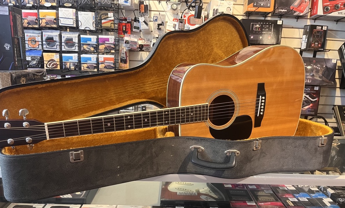 USED Takamine 1983 F360S LH Left Handed w OHSC CONSIGNMENT Canadian Online Music Store in Oakville Ontario Personal Service You Can Trust