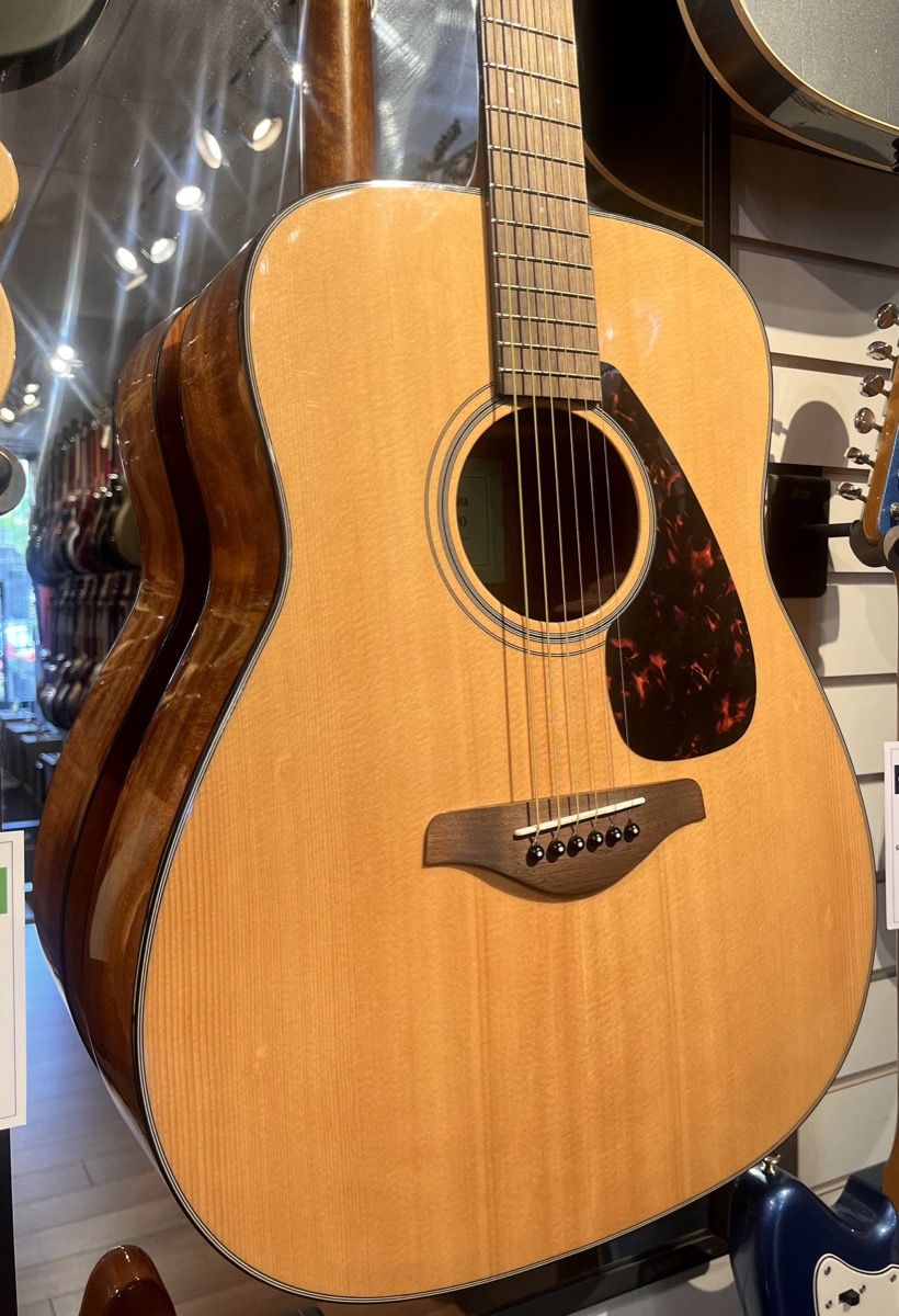 Yamaha USED Yamaha FG800 Solid Spuce Top In Natural - Used