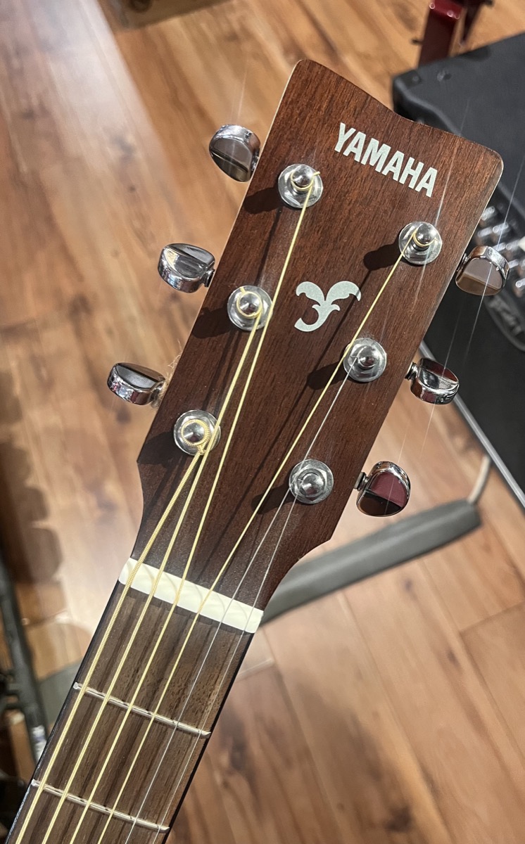 Yamaha USED Yamaha FG800 Solid Spuce Top In Natural - Used