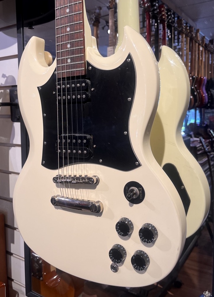 USED Epiphone 2010 SG G-310 White: Canadian Online Music Store in