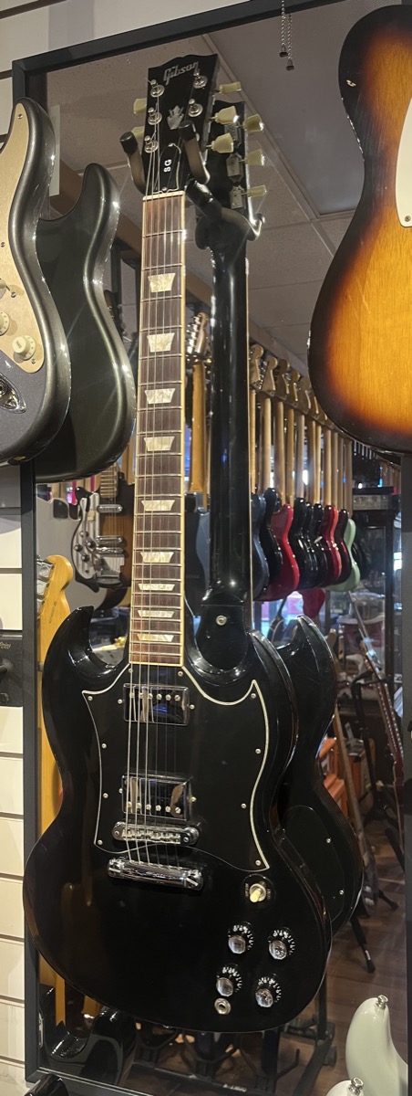 USED Gibson 2005 SG Standard Ebony w/OHSC
