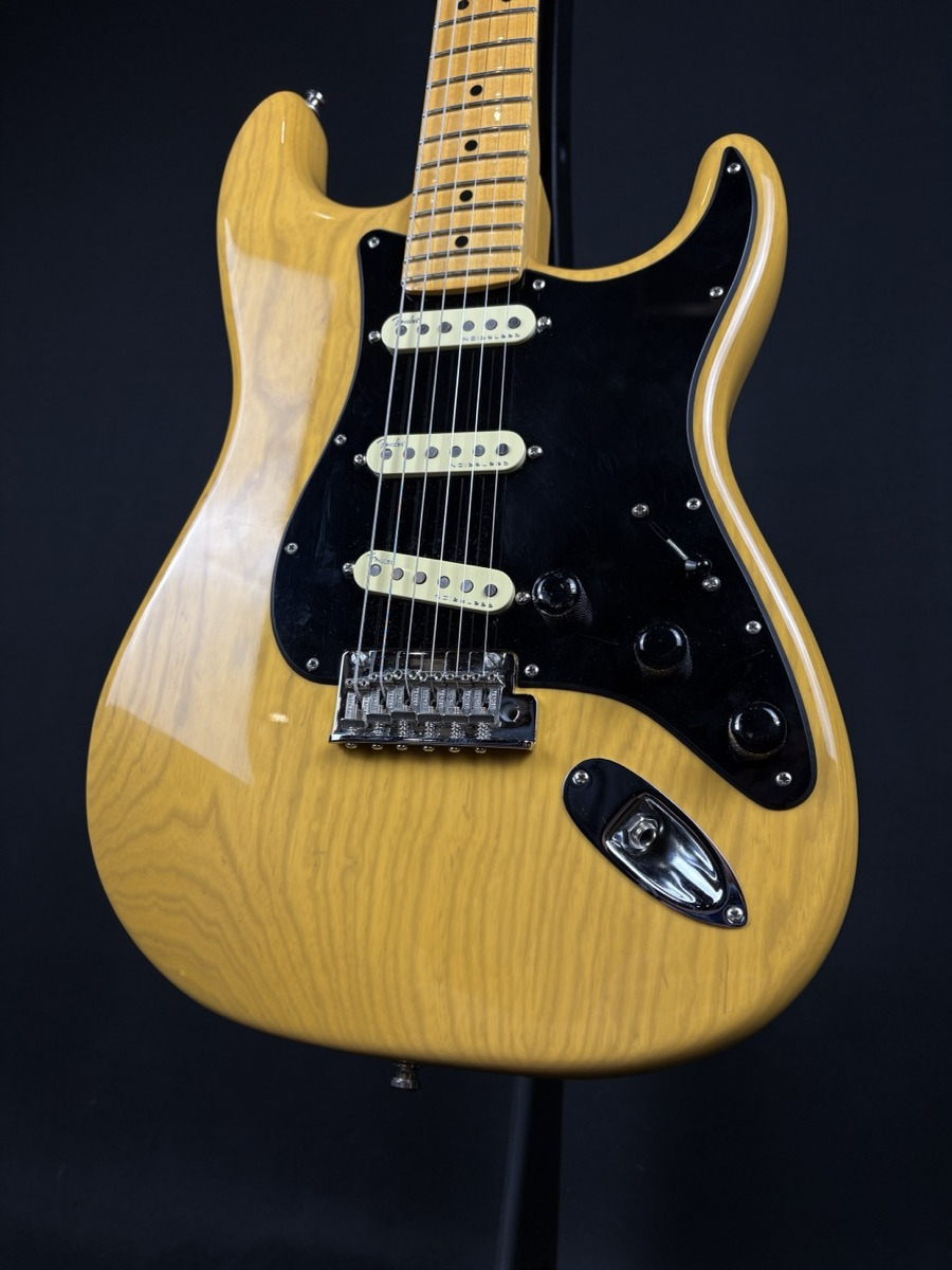 Fender USED Fender 2018 FSR American Performer Stratocaster Butterscotch w/OHSC - Used