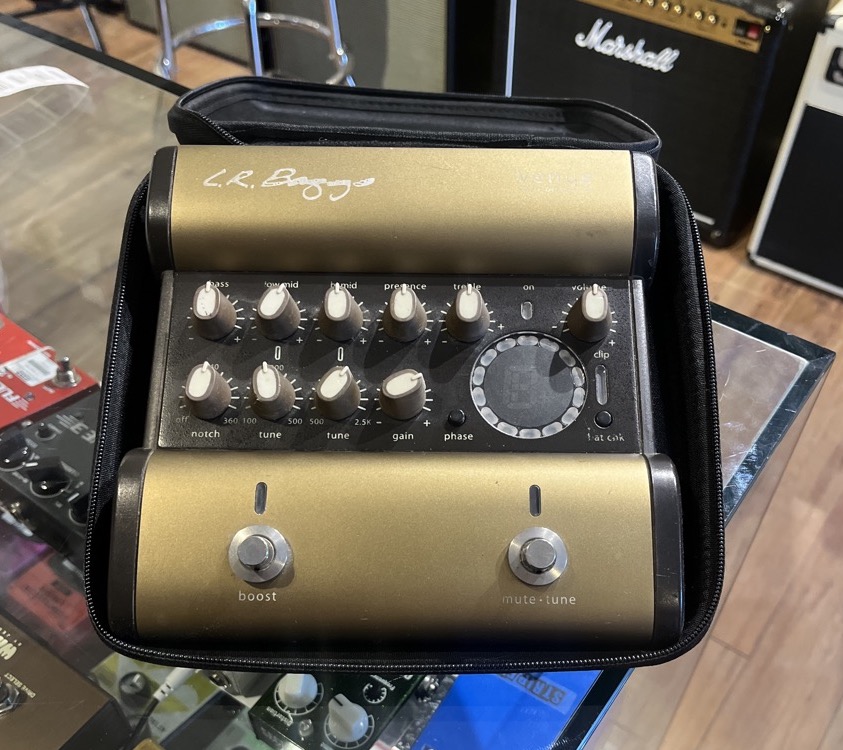 LR Baggs USED LR Baggs Venue Acoustic Preamp and D.I. w/Bag - Used