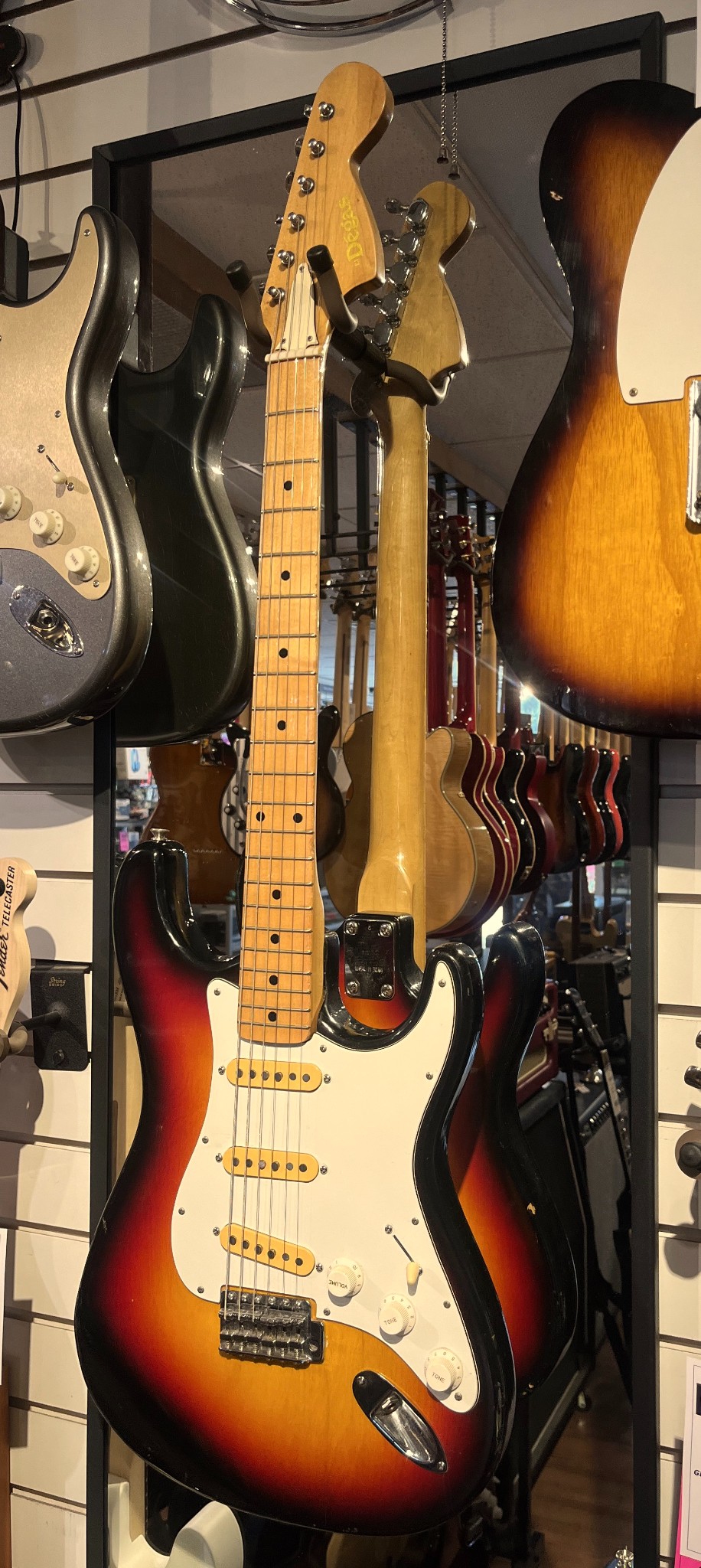 USED El Degas Stratocaster Copy Sunburst MIJ 70's