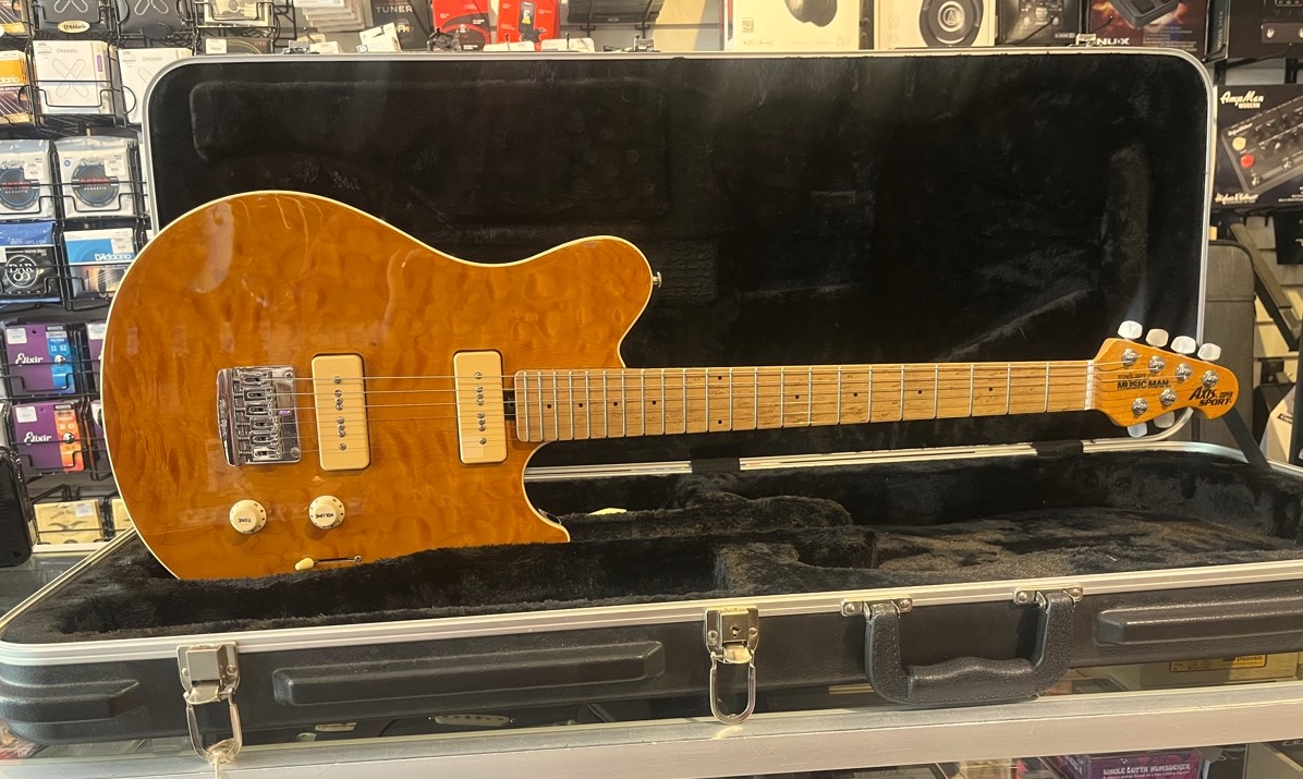 USED Ernie Ball Music Man Axis Super Sport  …