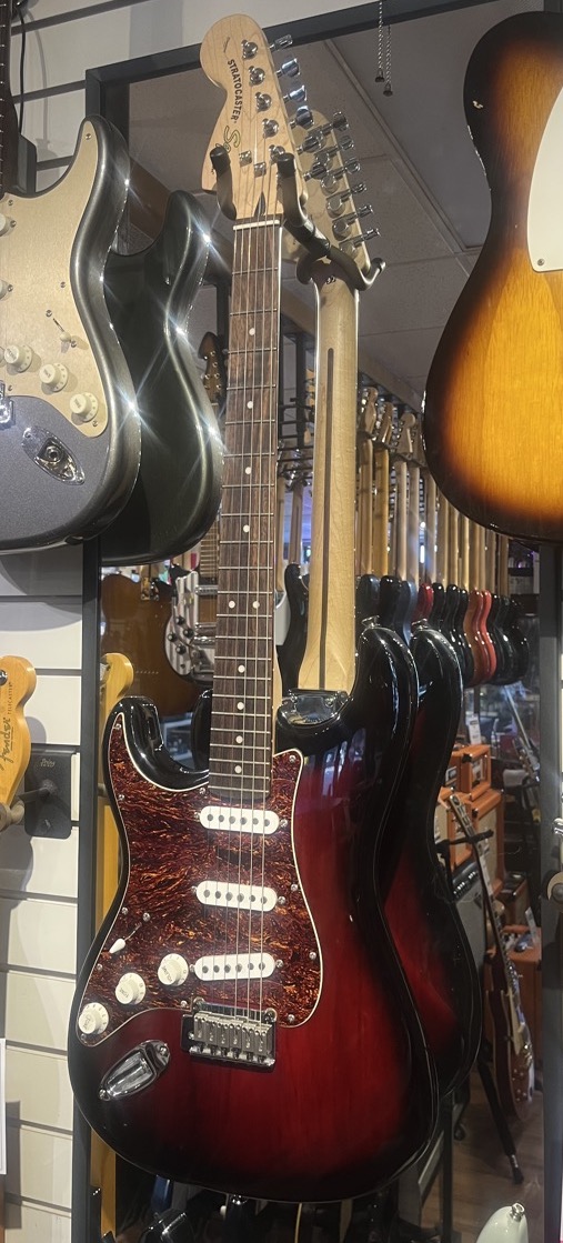 USED Squier Contemporary Stratocaster Left  …