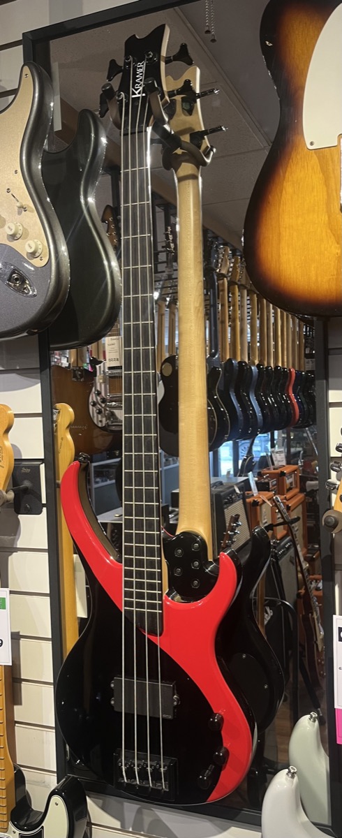 USED Kramer D-1 Disciple Bass Black Red