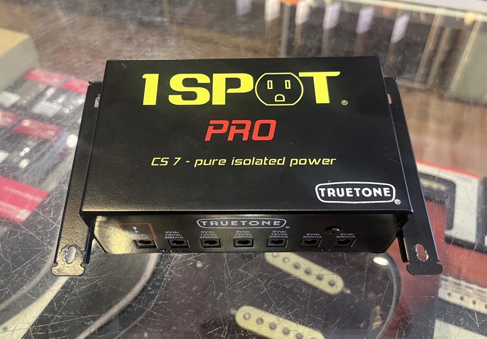 Truetone USED Truetone CS-7 Pro Isolated power Supply w/cables and mount - Used
