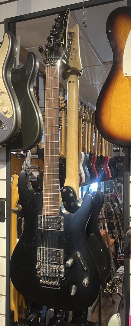 USED Ibanez 2007 S320 S Series in Weathered Black
