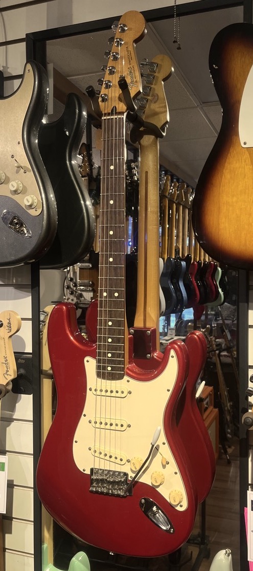 USED Fender 1995 Stratocaster MIM Red