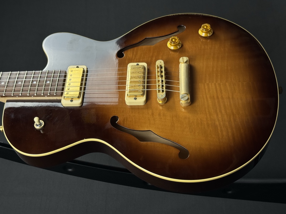 Yamaha USED Yamaha AEX 520 Semi Hollow Electric Brown Burst w/Case - CONSIGNMENT - Used