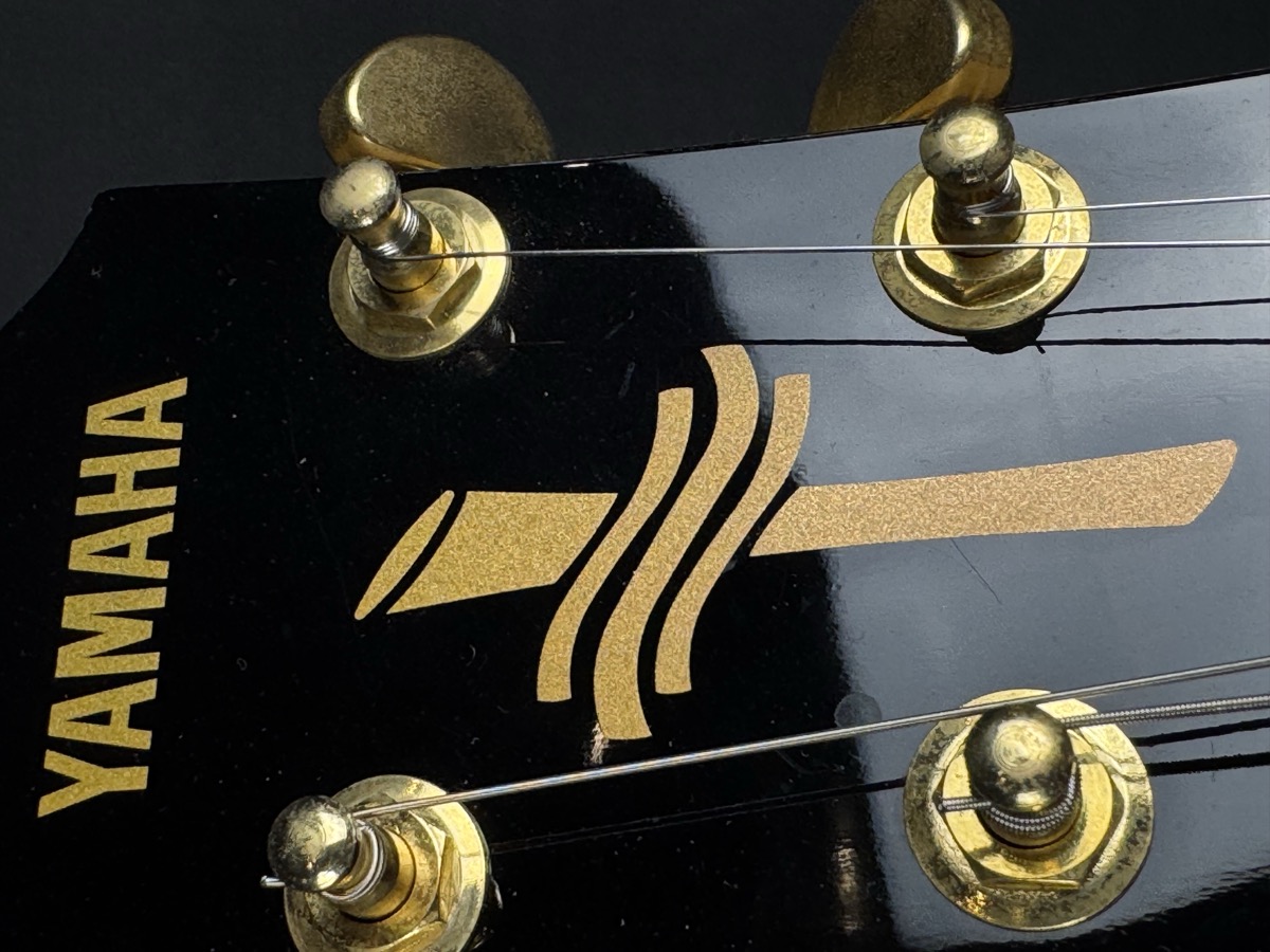 Yamaha USED Yamaha AEX 520 Semi Hollow Electric Brown Burst w/Case - CONSIGNMENT - Used