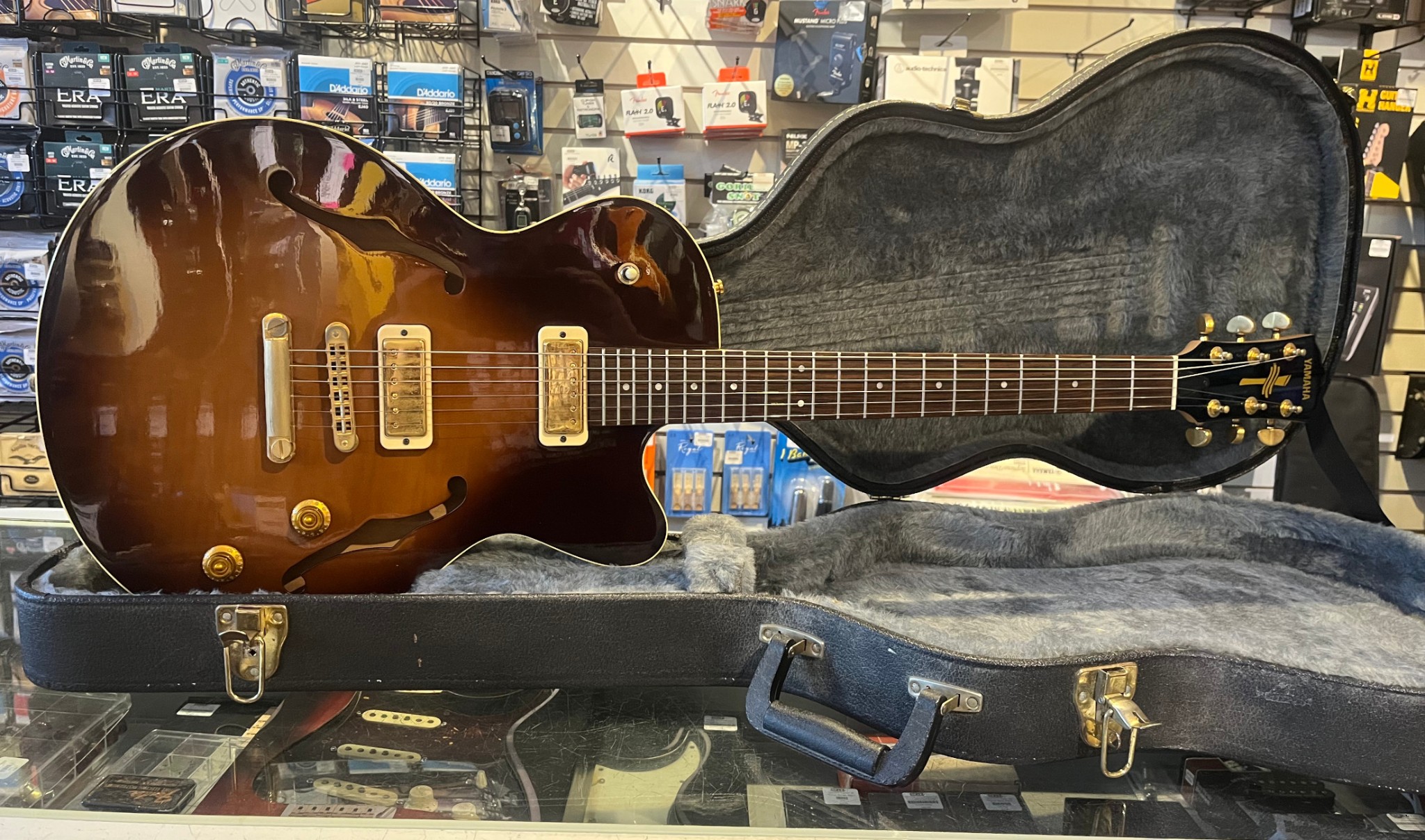 USED Yamaha AEX 520 Semi Hollow Electric  &hellip;