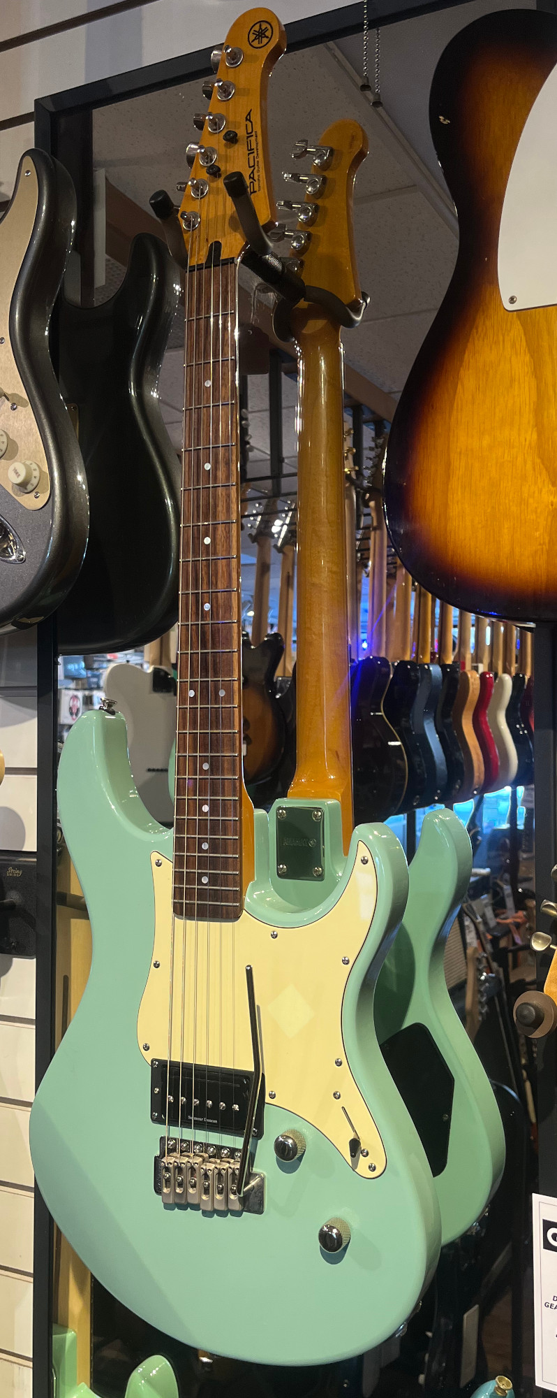 USED Yamaha Pacifica PAC510V P-Rail Sonic Blue