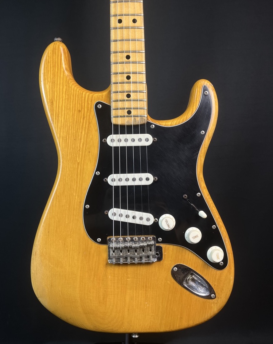 Fender USED Fender 1976 Stratocaster Natural w/case - Used