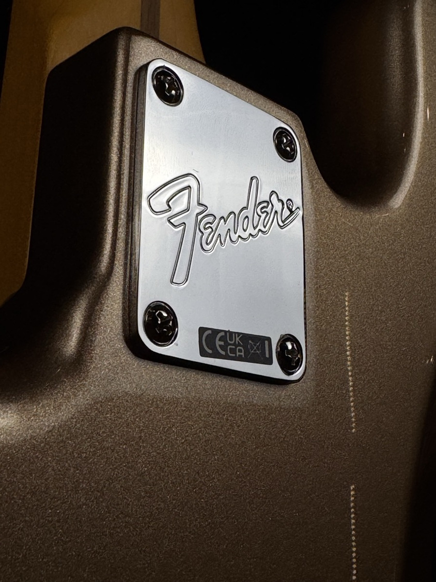 Fender USED Fender American Professional Classic Jazz Bass In Firemist Gold - Basses