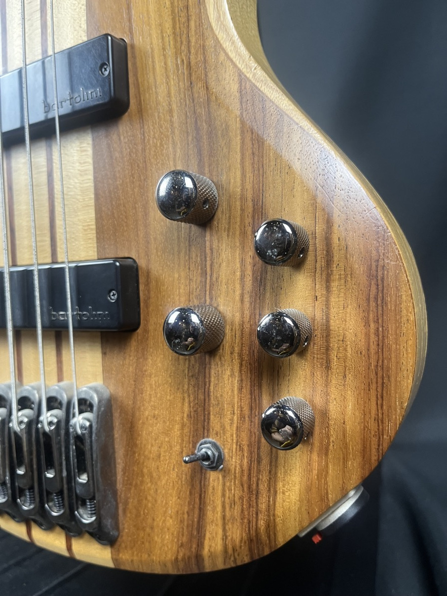Ibanez USED Ibanez BTB685SC Bass Workshop 5 String Solid Body Bass Natural - Used