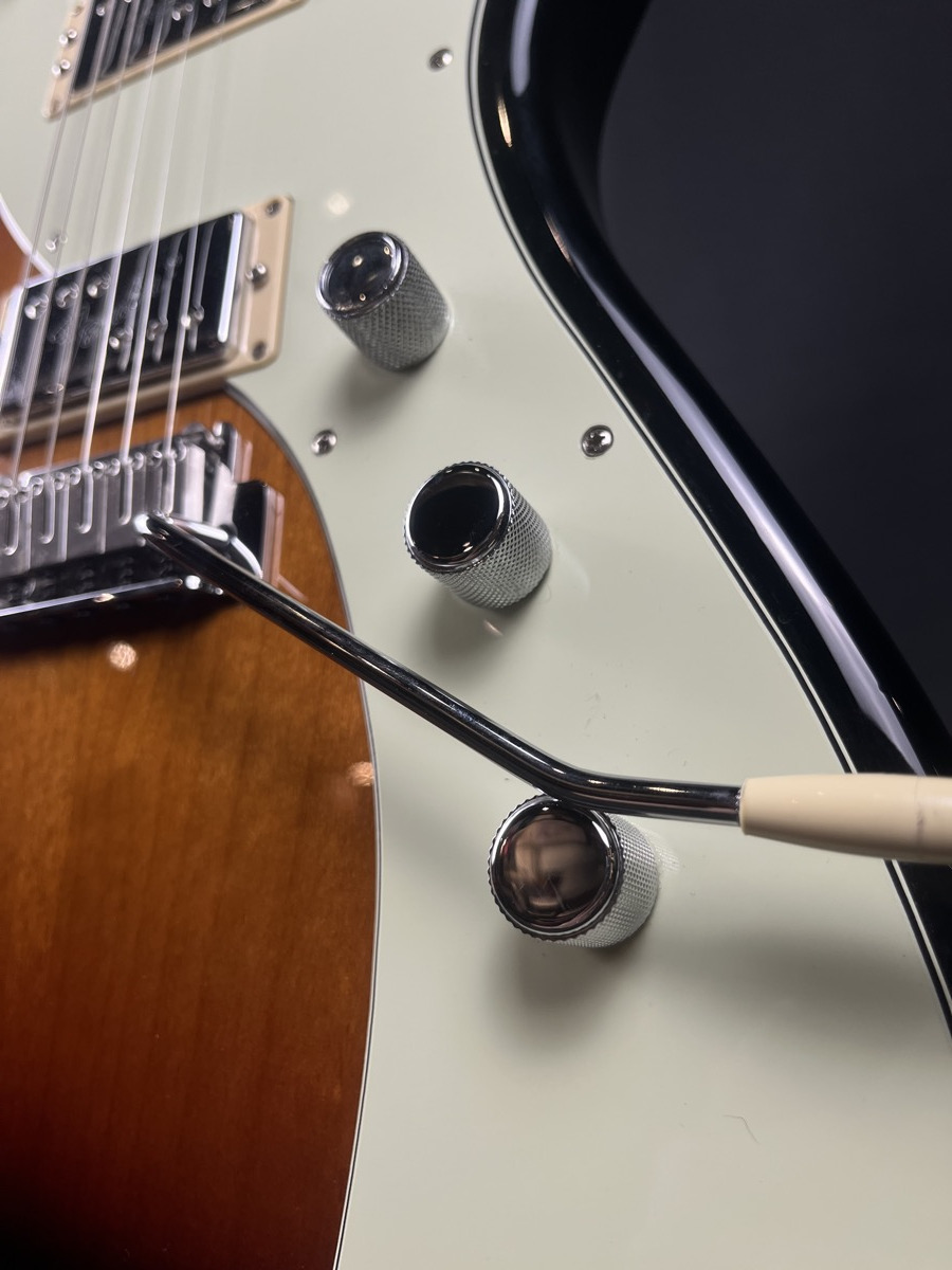 Fender USED Fender 2022 Player Plus Meteora 3 Tone Sunburst w/Bag - Used