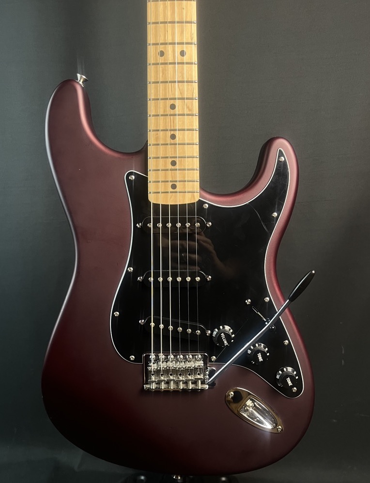 Fender USED Fender 2003 Standard Stratocaster Satin Maple Neck Midnight Wine - Used