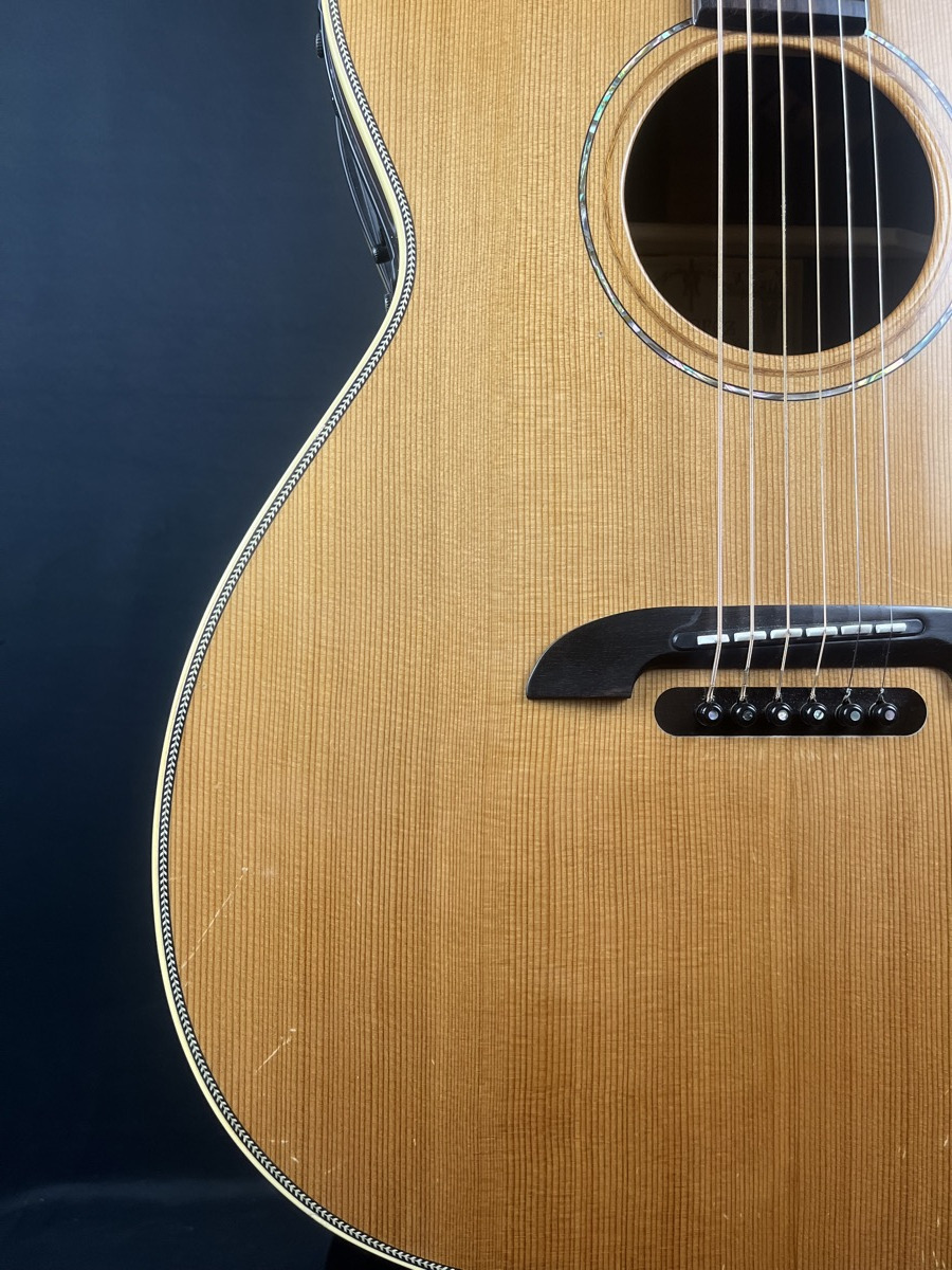 Alvarez USED Alvarez K. Yairi WY1 "Bob Weir"  w/case - CONSIGNMENT - Used