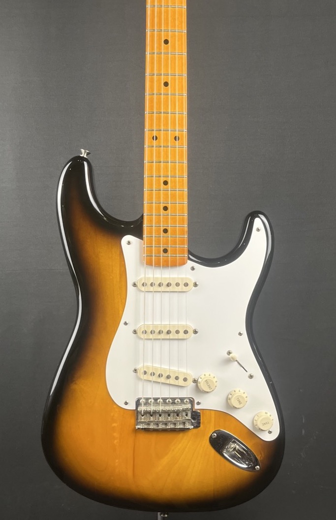 Fender USED Fender Classic Series 50's Stratocaster 2 Tone Sunburst MIM w/Gigbag - Used