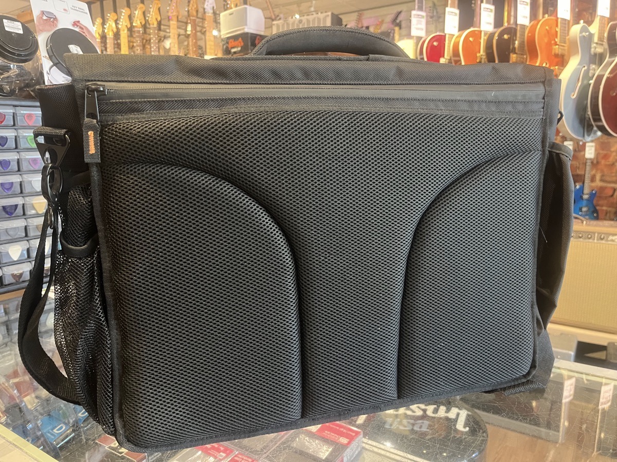 Gator USED Gator G Club Control Messenger Bag for DJ Style MIDI Controller - Used