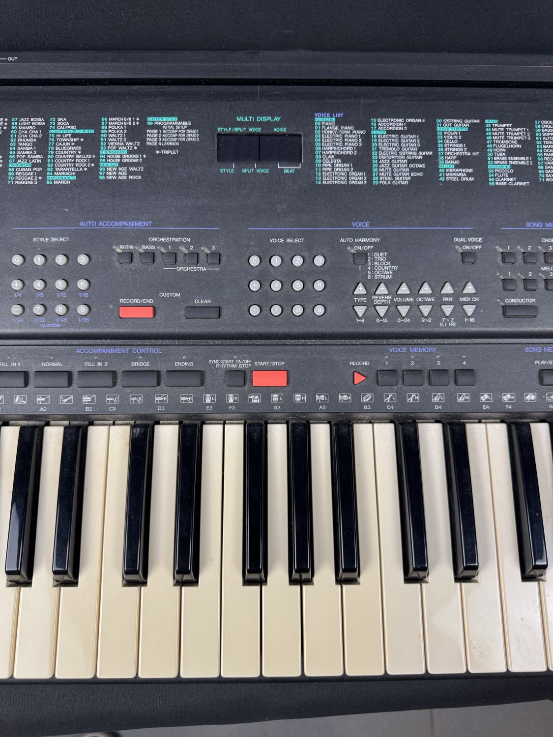 Yamaha USED Yamaha PSR-500 61 Key Portable Arranger Keyboard - Used