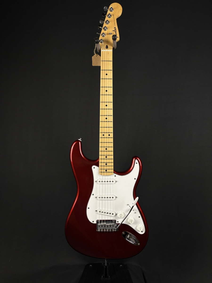 USED Fender Standard Strat, Candy Apple Red