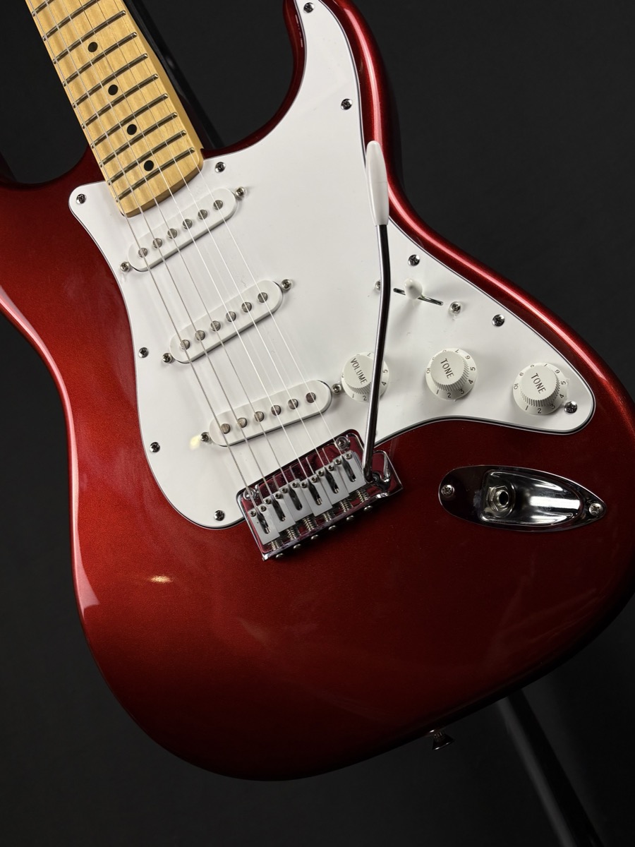 Fender USED Fender Standard Strat, Candy Apple Red - Used