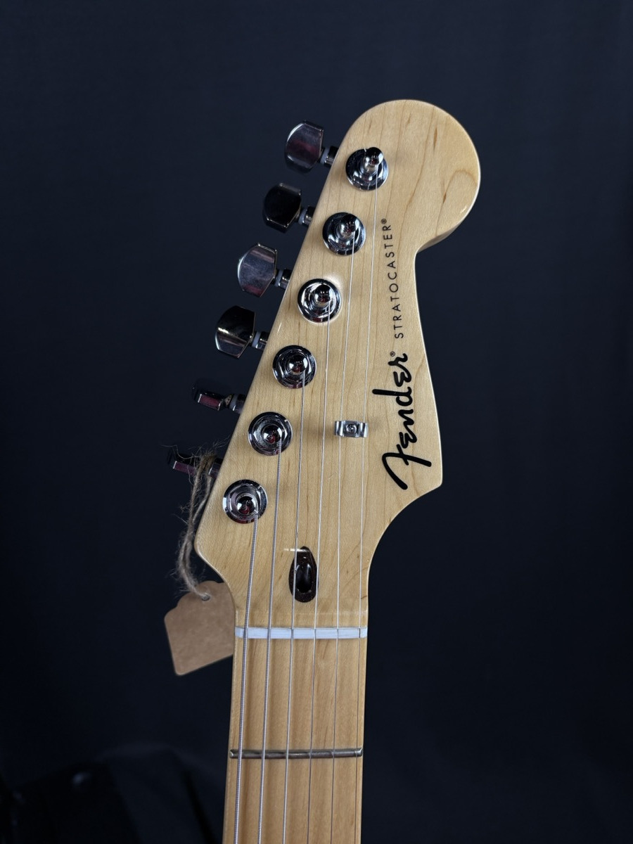Fender USED Fender Standard Strat, Candy Apple Red - Used