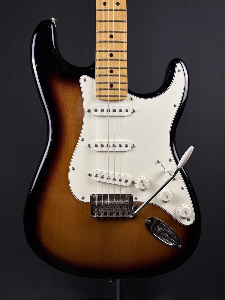 Fender USED Fender 2024 Player Strat In Sunburst - Used