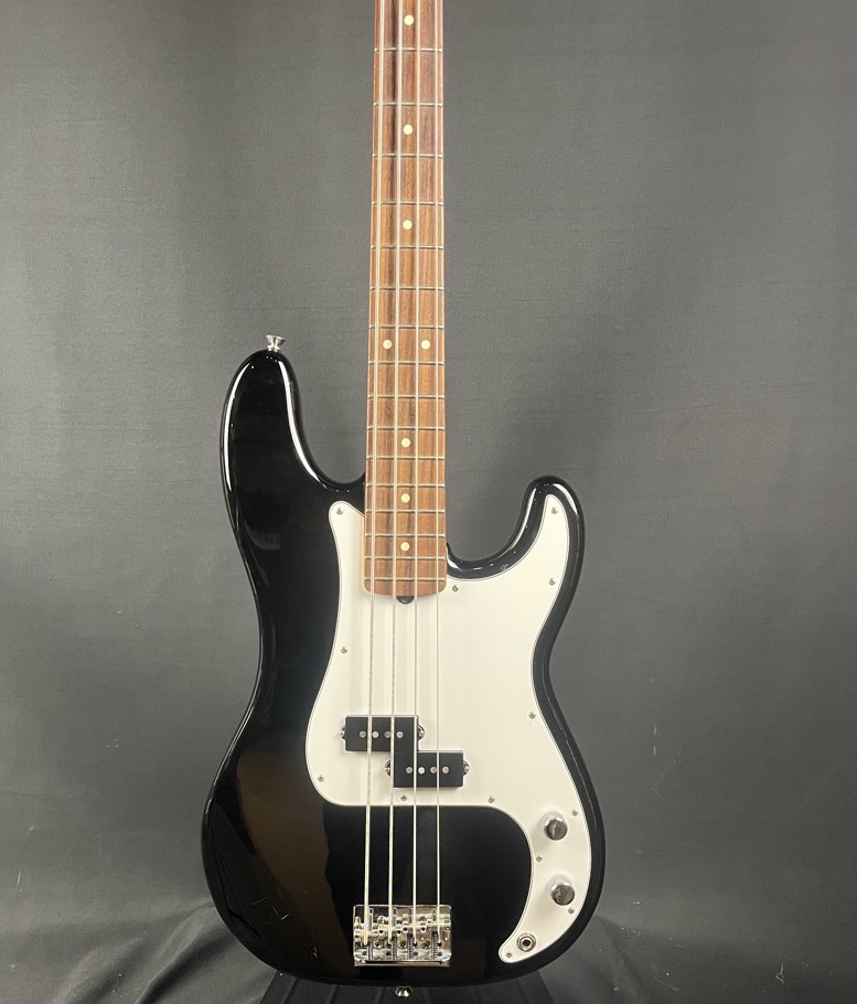 Fender USED Fender 2016 American Standard P-Bass Black w/case - CONSIGNMENT - Used