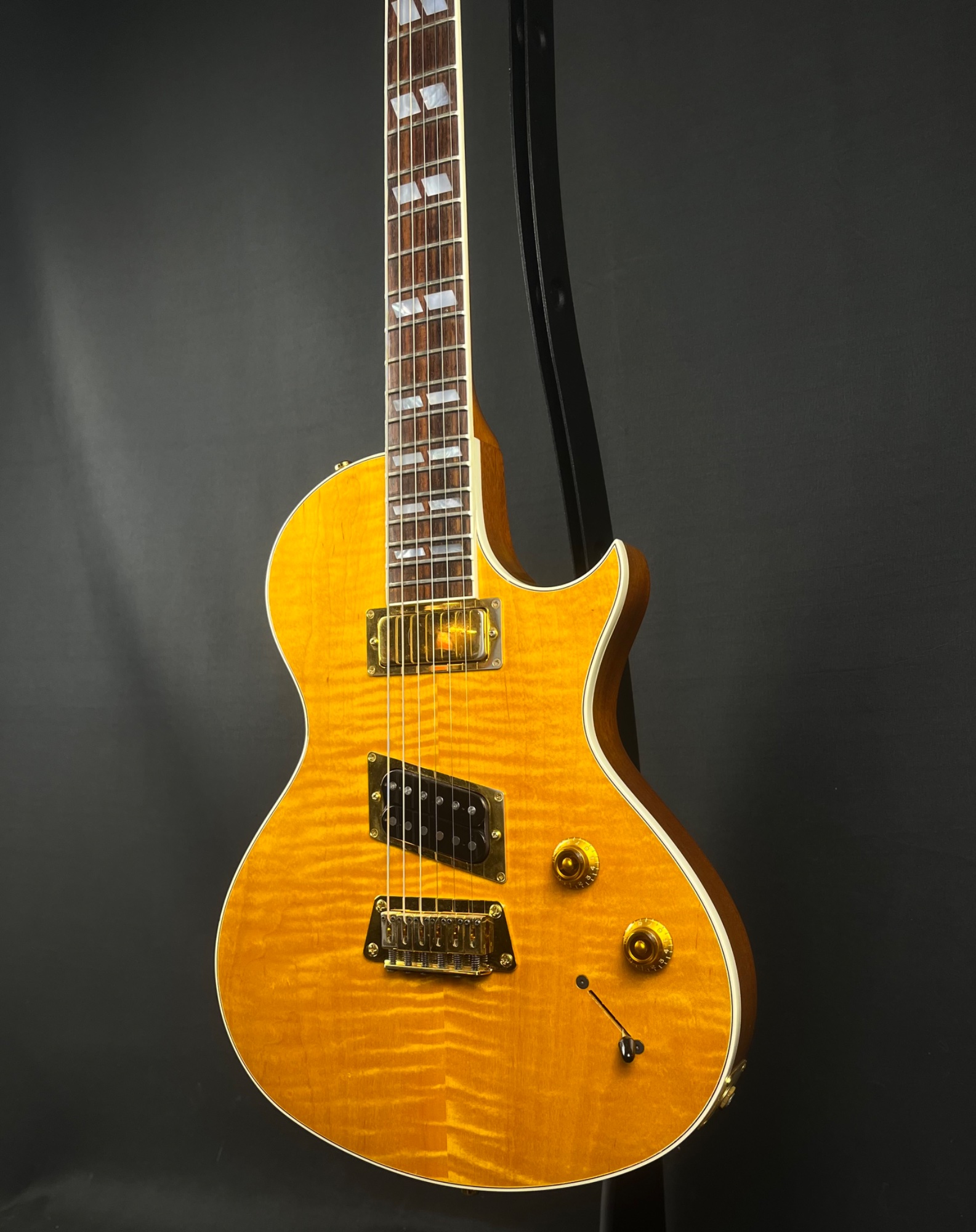 Gibson USED Gibson 1998 Nighthawk ST-2 Standard w/OHSC - CONSIGNMENT - Used